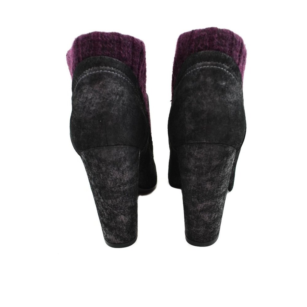 CHANEL: Distressed Leather, fabric Snap Buttons - "CC" Logo Ankle Boot - Picture 7 of 12